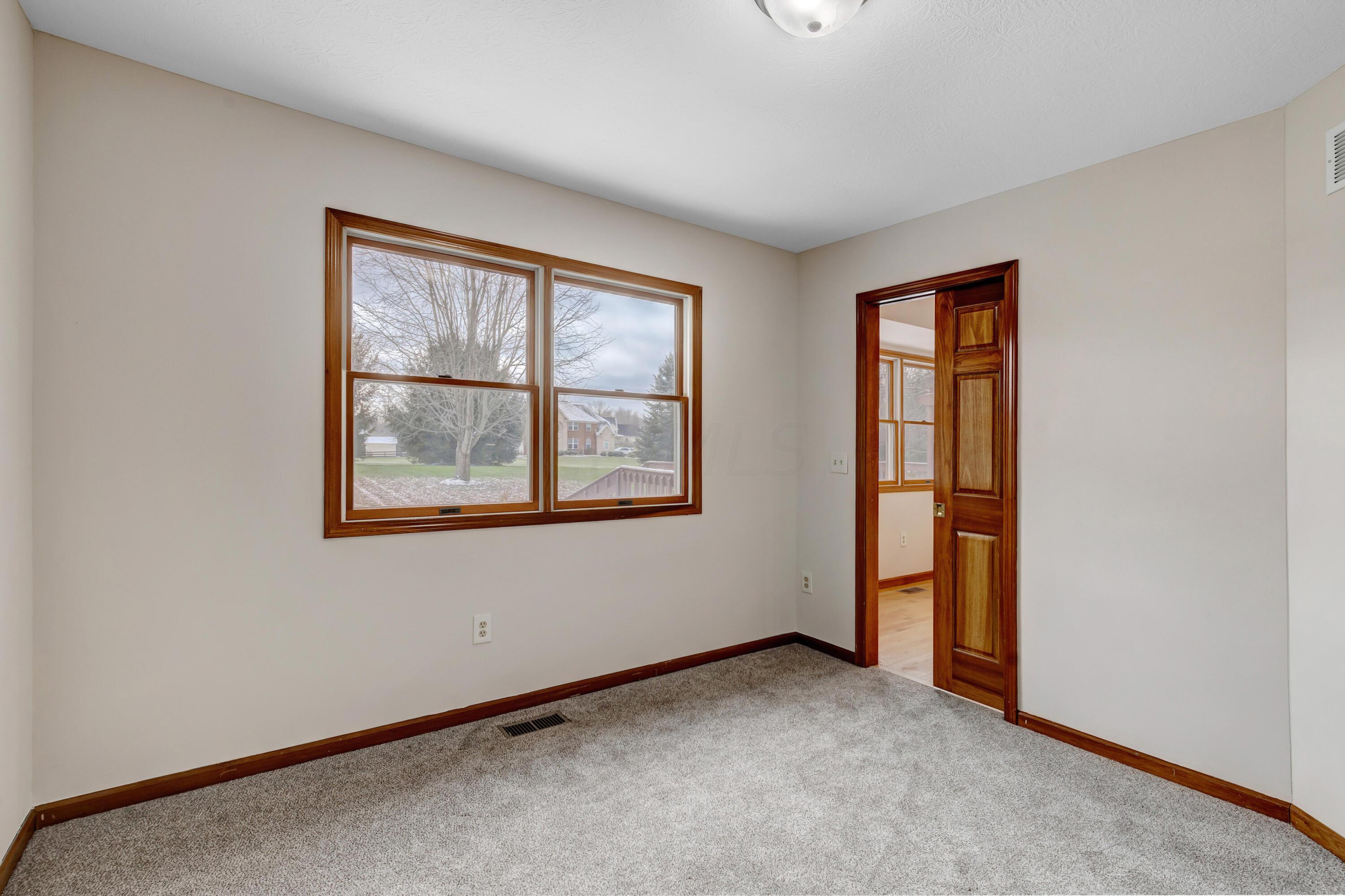 7760 Plumb Road Galena, OH 43021 - Photo 26 of 63 first floor office