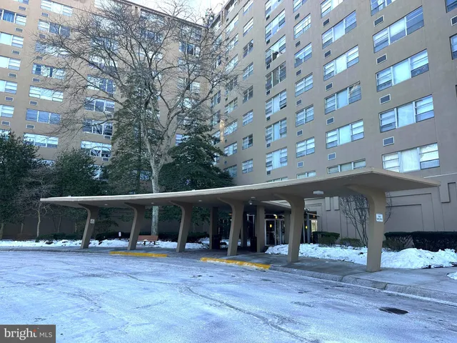 $155,000 | 1030 East Lancaster Avenue, Unit 817, Bryn Mawr, PA 19010