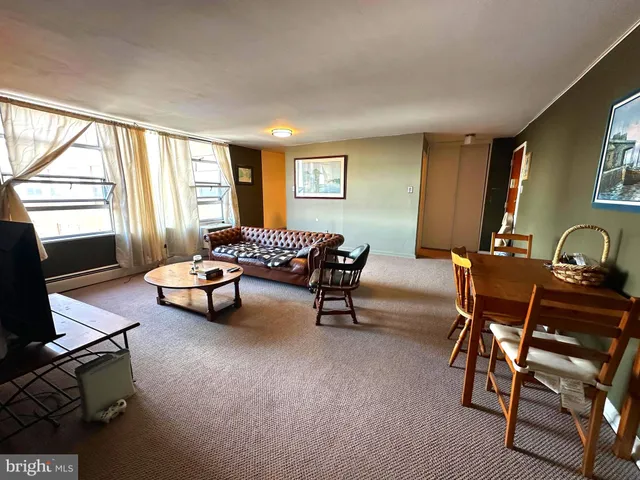 $155,000 | 1030 East Lancaster Avenue, Unit 817, Bryn Mawr, PA 19010