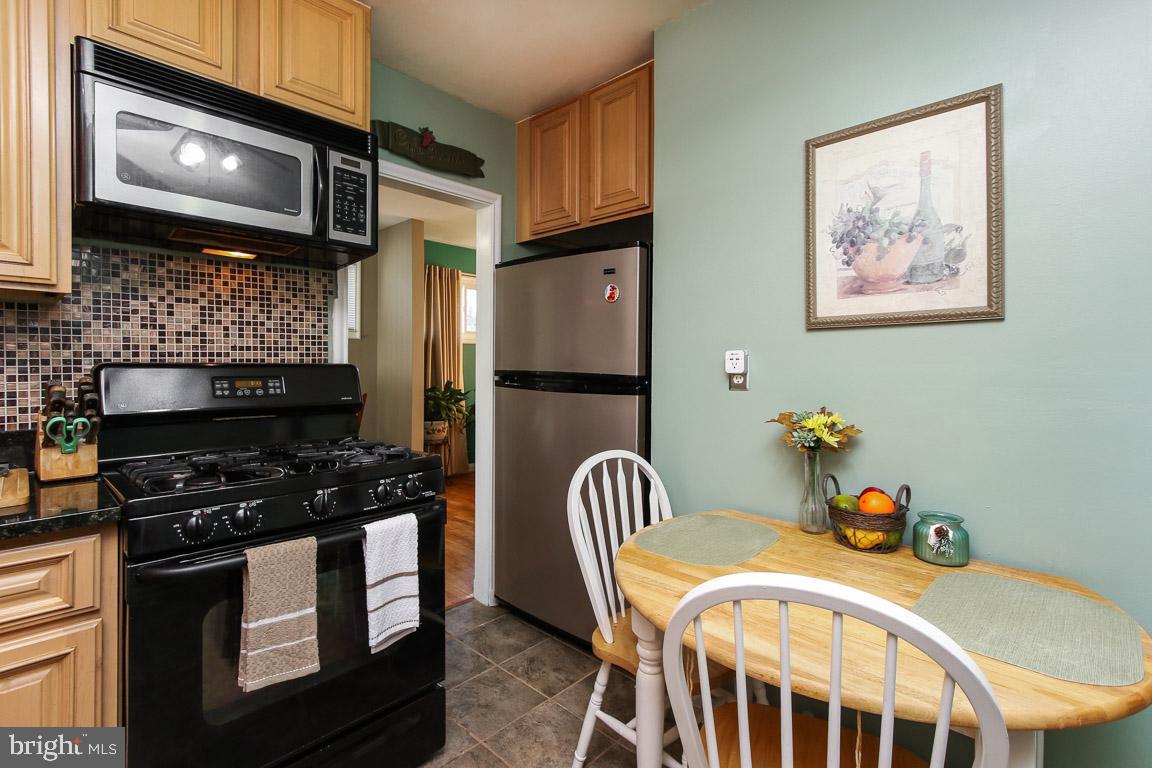 7406 Rockridge Road Baltimore, MD 21208 - Photo 12 of 38 Kitchen