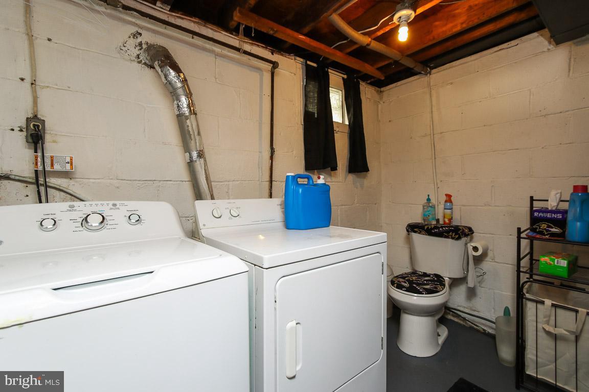 7406 Rockridge Road Baltimore, MD 21208 - Photo 23 of 38 Laundry