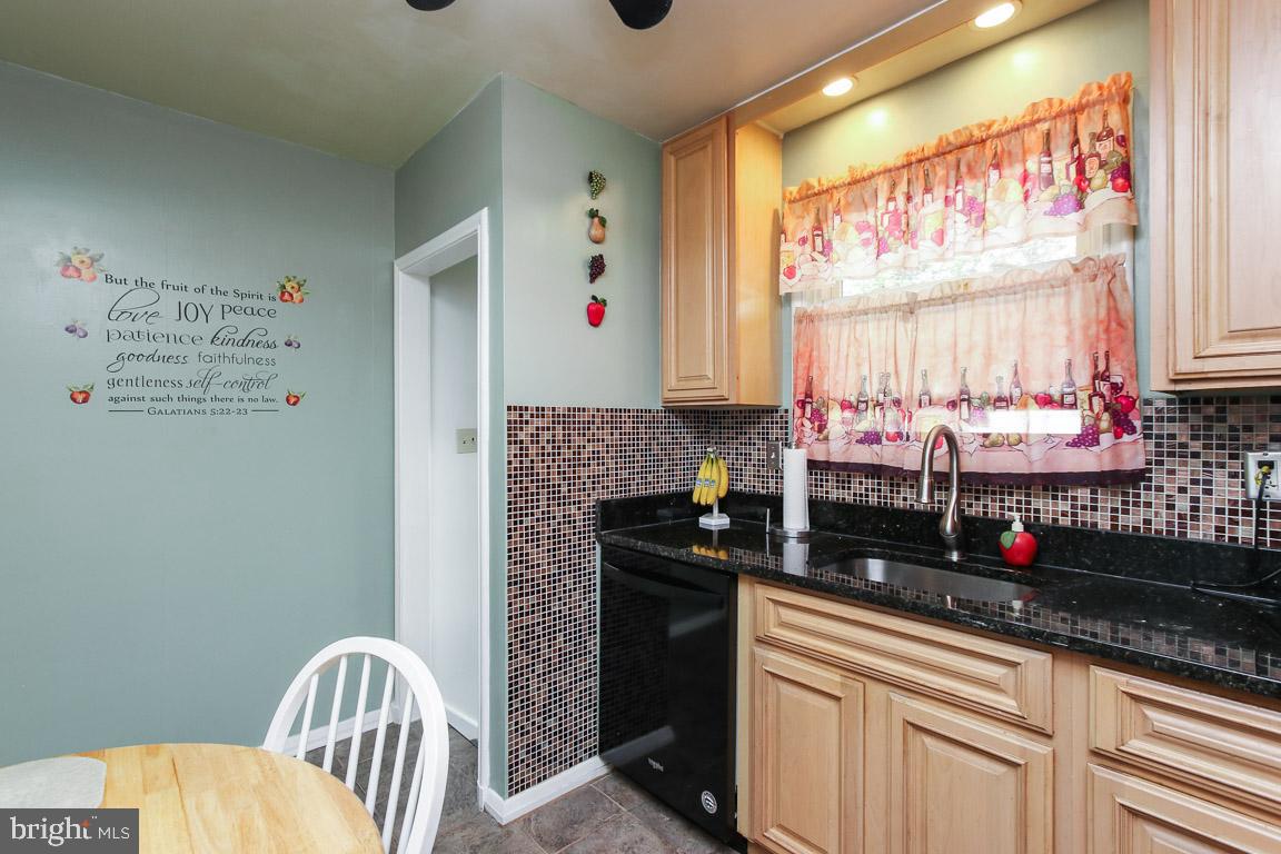 7406 Rockridge Road Baltimore, MD 21208 - Photo 10 of 38 Kitchen