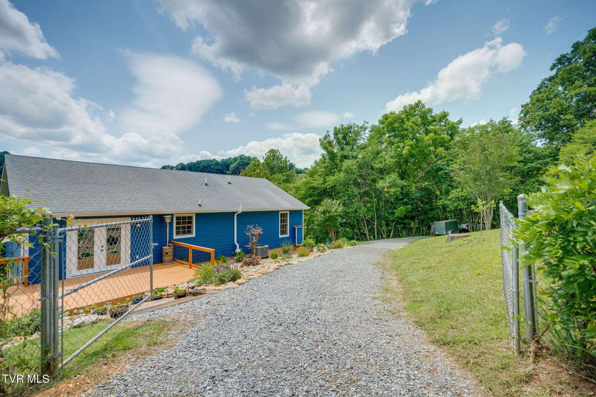 2937 Forest View Road Kingsport, TN 37660 - Photo 30 of 52 029