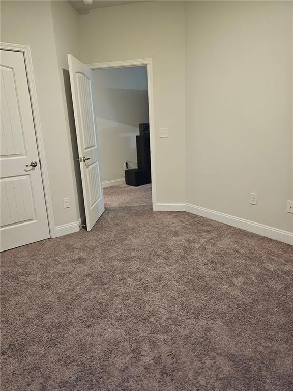 2153 Red Oak Circle Union City, GA 30291 - Photo 14 of 34 an empty room with an empty door