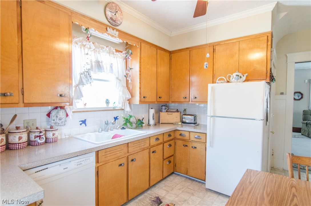 915 Berwin Street Akron, OH 44310 - Photo 2 of 18 Gallery Image 2