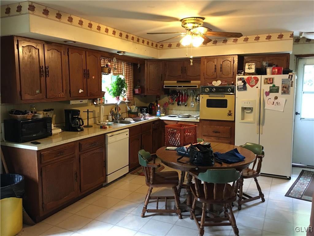1226 Church Road Pen Argyl, PA 18072 - Photo 2 of 7 Gallery Image 2