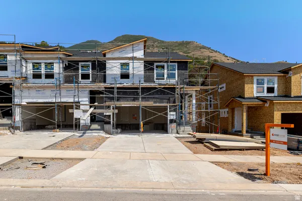 $485,900 | 5379 South Acacia Drive, Unit 729, Mapleton, UT 84664