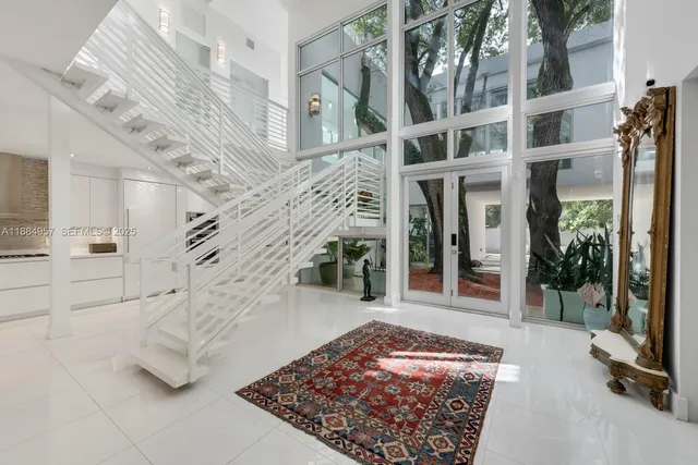 $4,350,000 | 3861 Kumquat Avenue, Coconut Grove, FL 33133