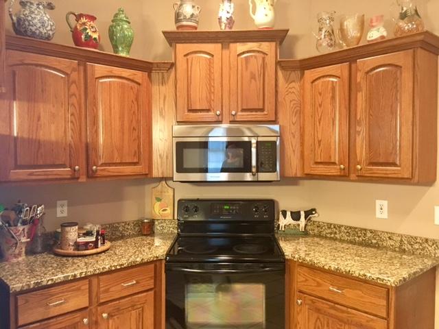 8484 Standifer Gap Road Chattanooga, TN 37421 - Photo 8 of 27 8484 Standifer Gap Kitchen Cabinets