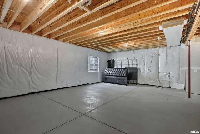 $349,969 | 4471 Slate Creek Drive, Bettendorf, IA 52722