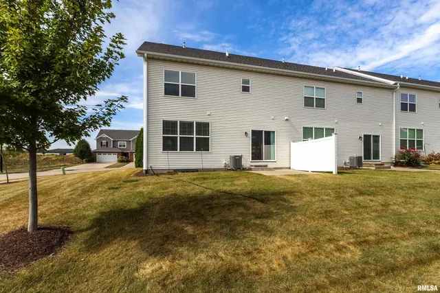 $349,969 | 4471 Slate Creek Drive, Bettendorf, IA 52722
