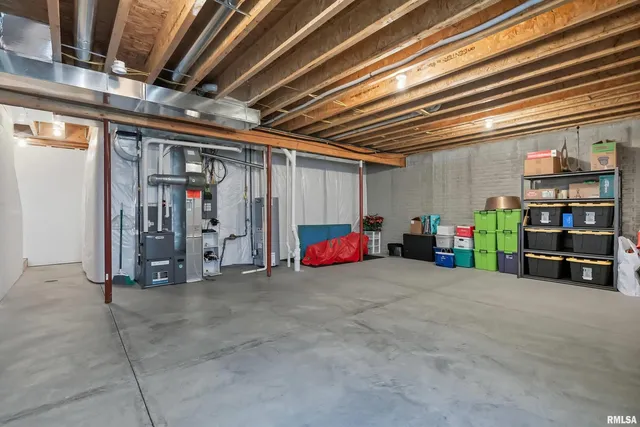 $349,969 | 4471 Slate Creek Drive, Bettendorf, IA 52722