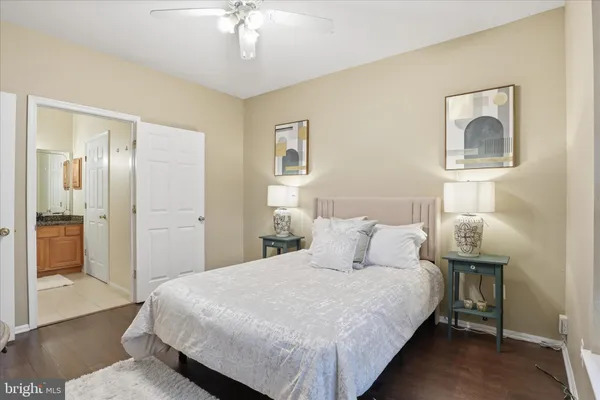 $3,100 | 1600 Spring Gate Dr., Unit 2204, McLean, VA 22102