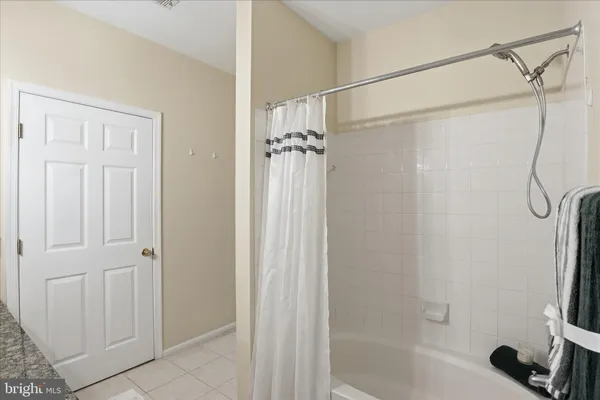 $3,100 | 1600 Spring Gate Dr., Unit 2204, McLean, VA 22102