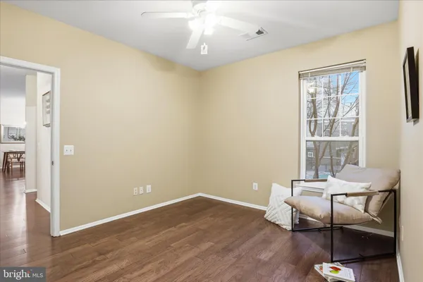 $3,100 | 1600 Spring Gate Dr., Unit 2204, McLean, VA 22102