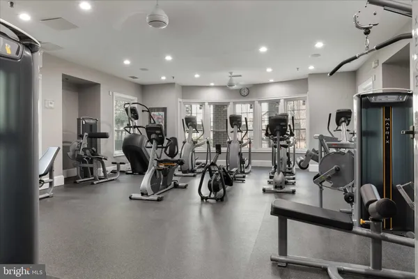 $3,100 | 1600 Spring Gate Dr., Unit 2204, McLean, VA 22102