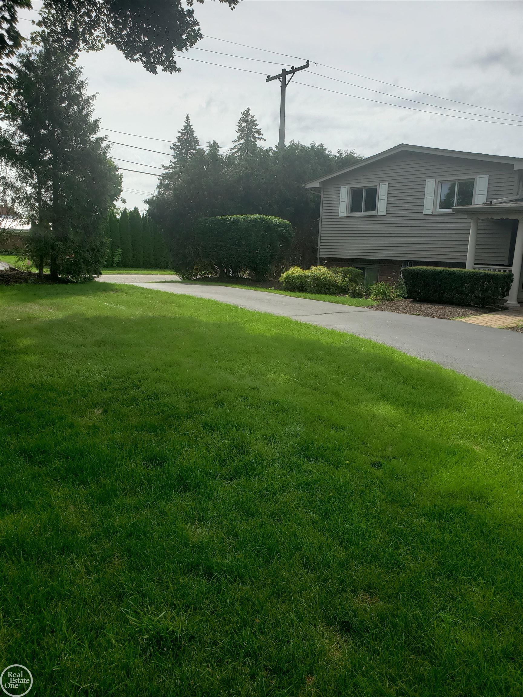 31701 West 13 Mile Road Farmington Hills, MI 48334 - Photo 11 of 29