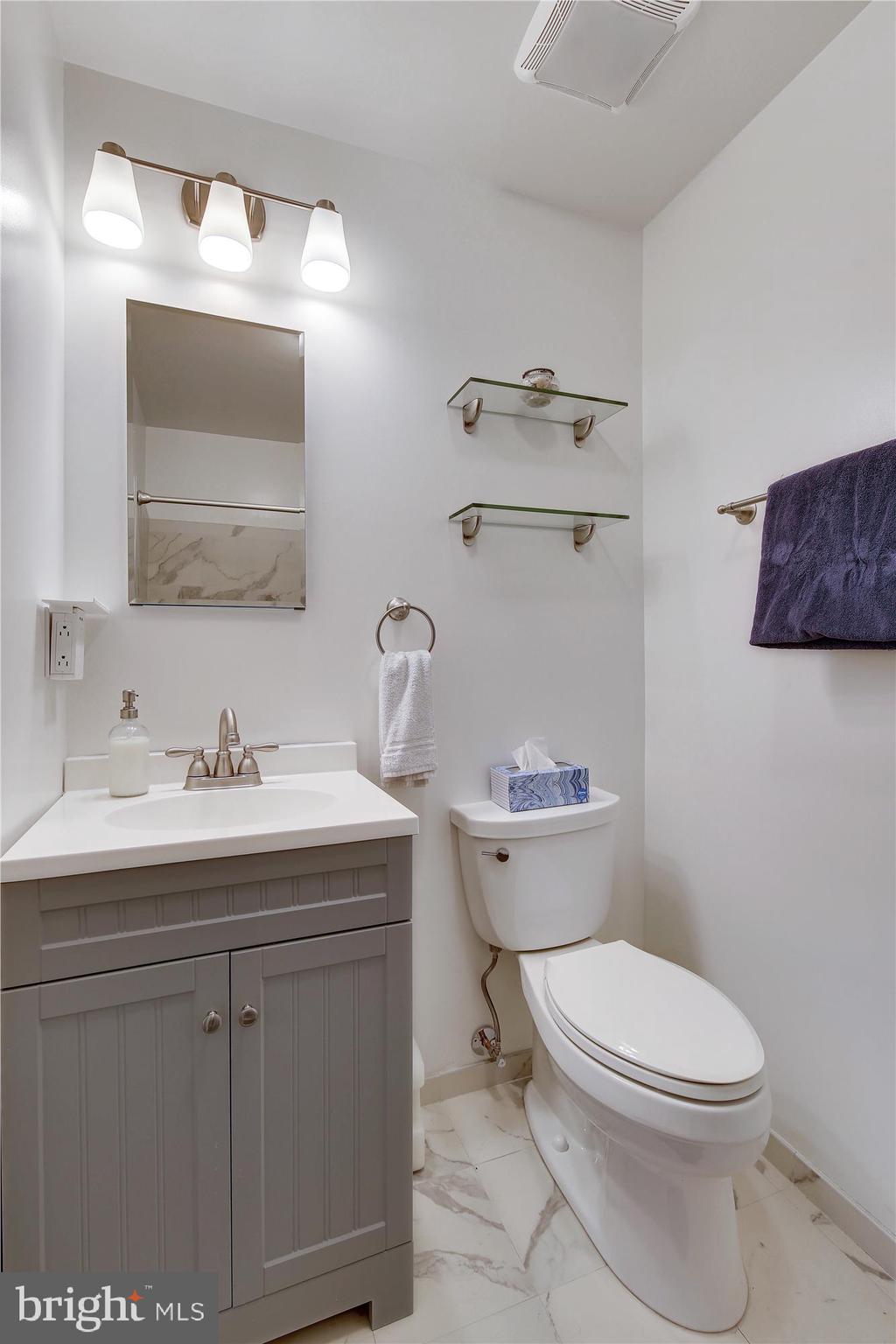 17721 Buehler Road, Unit 13 Olney, MD 20832 - Photo 26 of 42 Master bedroom