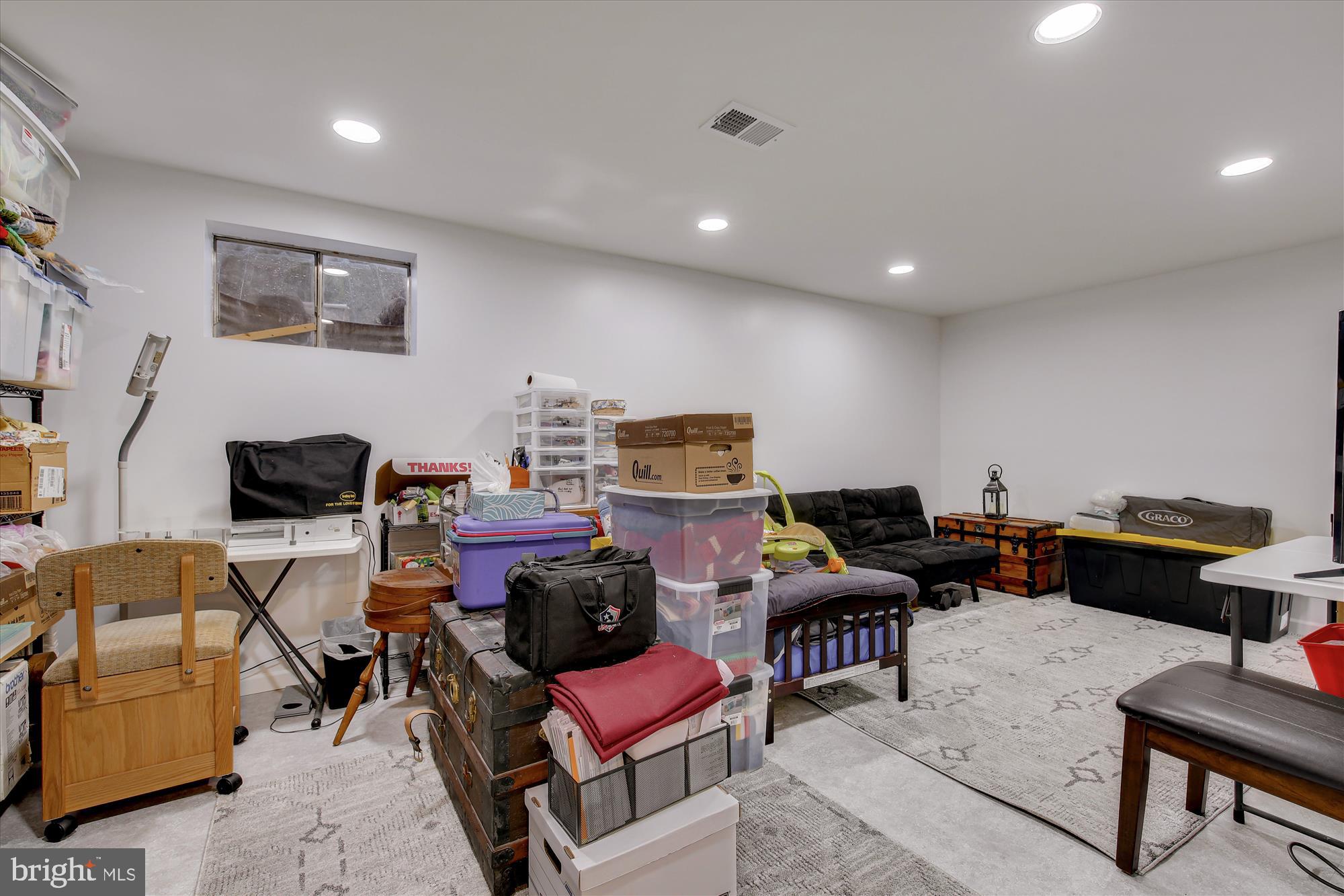 17721 Buehler Road, Unit 13 Olney, MD 20832 - Photo 29 of 42 Family room