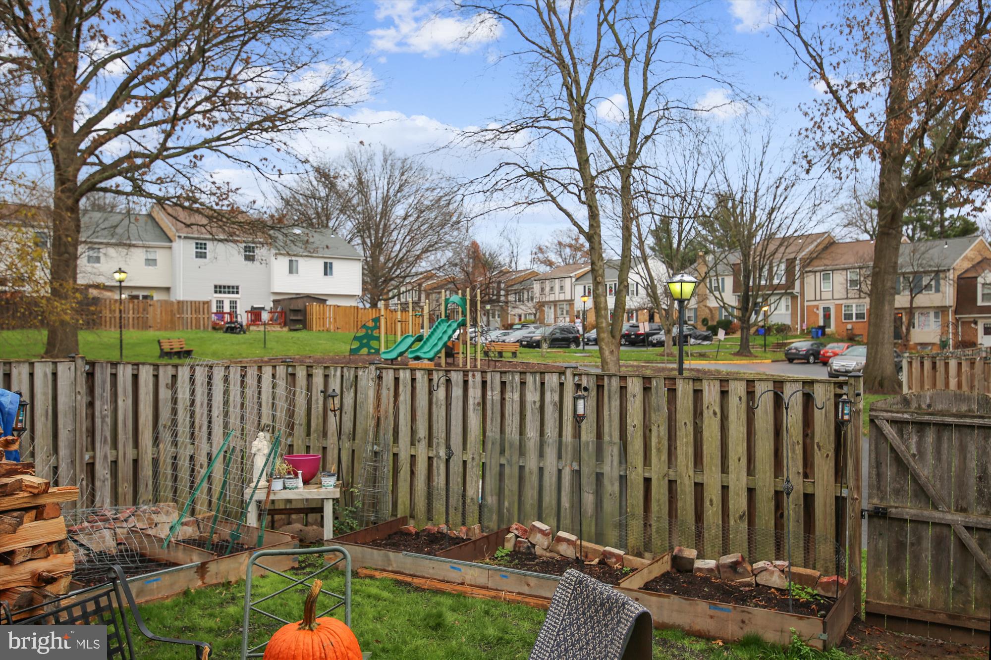 17721 Buehler Road, Unit 13 Olney, MD 20832 - Photo 40 of 42 back overlooks park