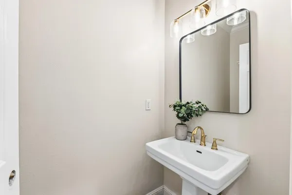 $2,888,000 | 1466 Alvarado Avenue, Burlingame, CA 94010