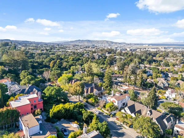 $2,888,000 | 1466 Alvarado Avenue, Burlingame, CA 94010