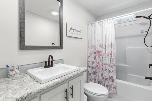 $369,900 | 38 Oak Ridge Lane, Bennington, VT 05201