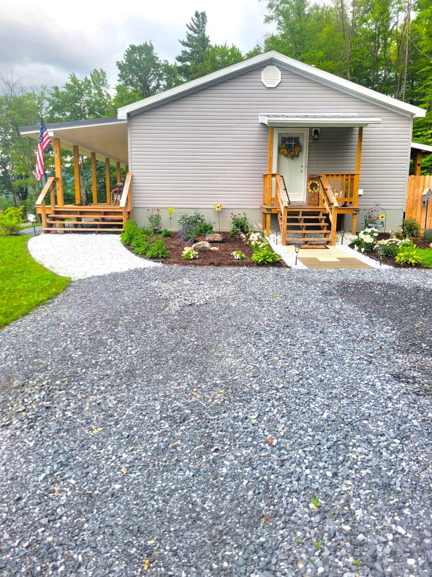 38 Oak Ridge Lane Bennington, VT 05201 - Photo 6 of 39