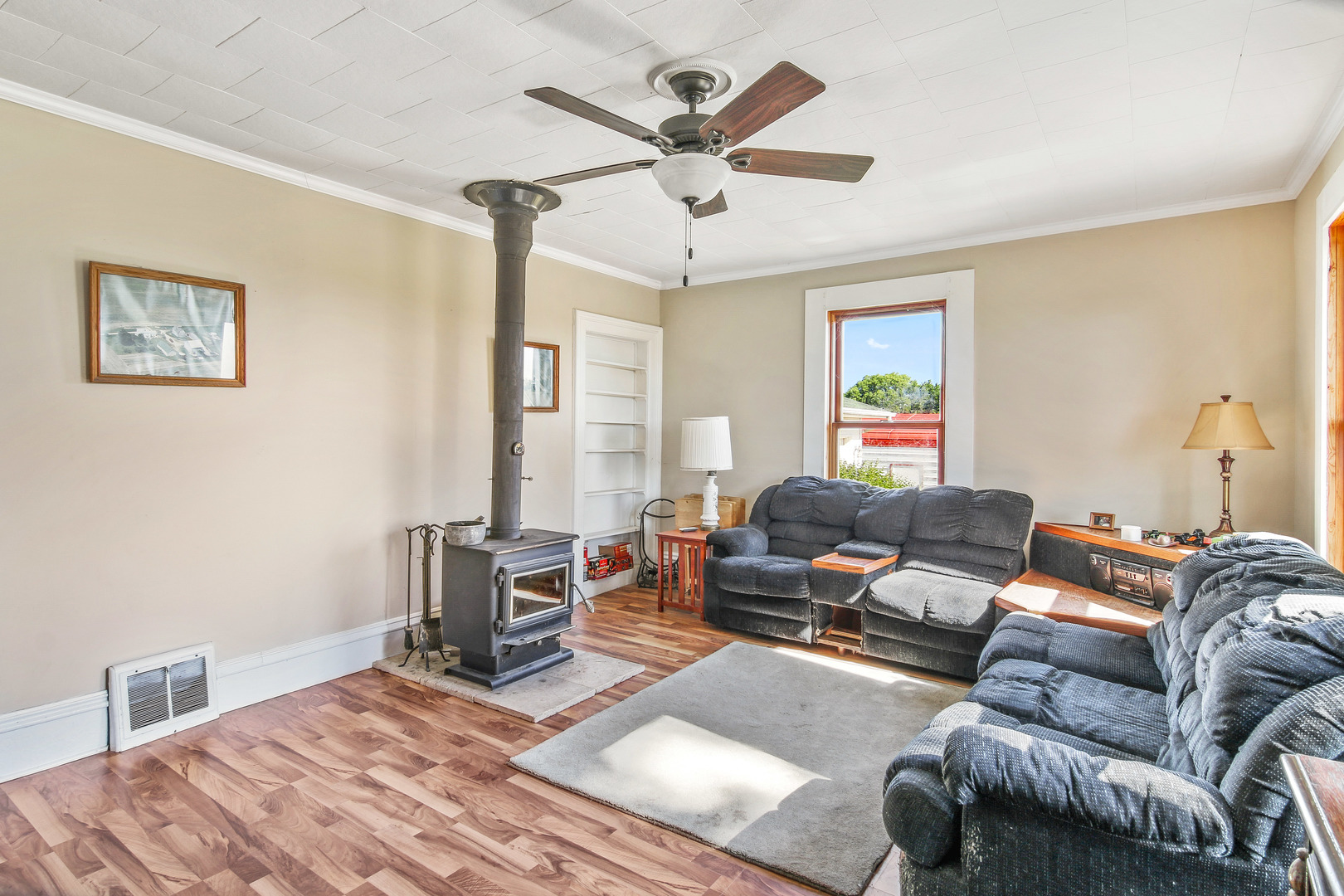 539 Hedge Road Compton, IL 61318 - Photo 3 of 22