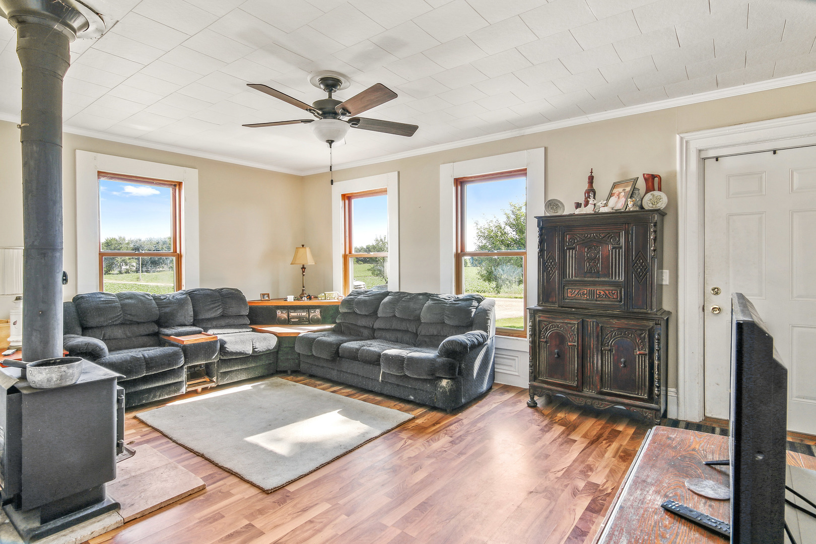 539 Hedge Road Compton, IL 61318 - Photo 4 of 22