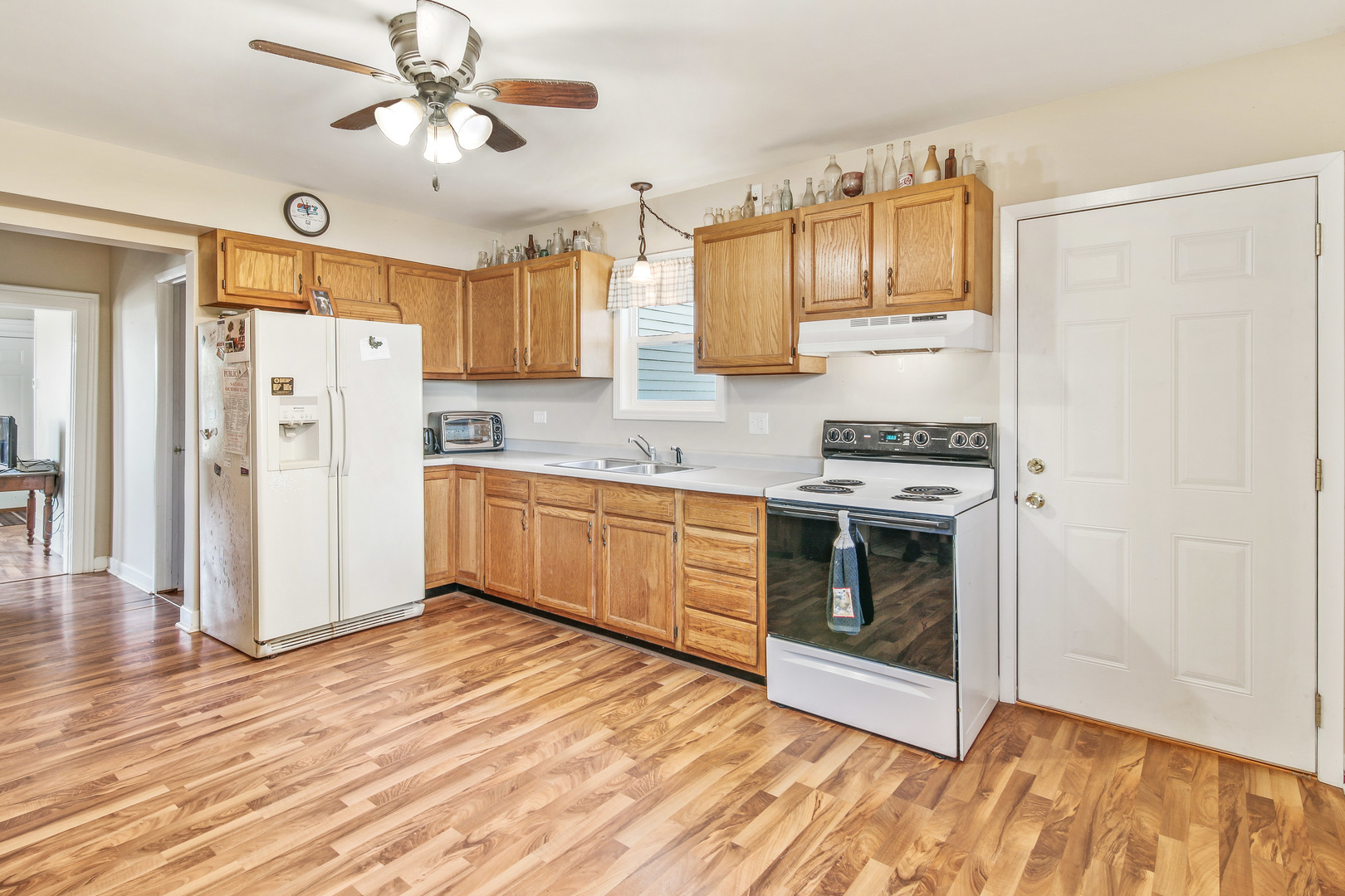 539 Hedge Road Compton, IL 61318 - Photo 7 of 22