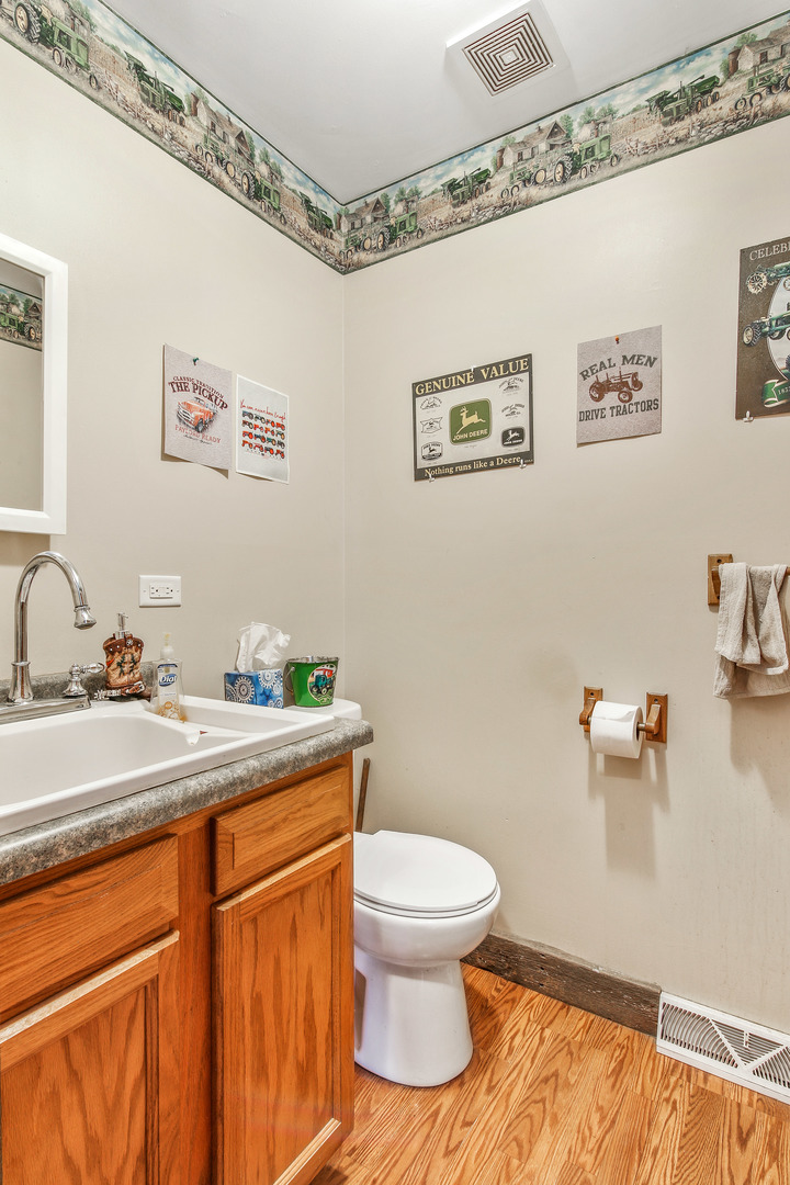 539 Hedge Road Compton, IL 61318 - Photo 10 of 22