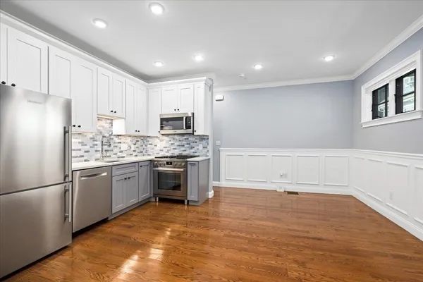 $679,000 | 104 Beacon Street, Unit 2, Somerville, MA 02143