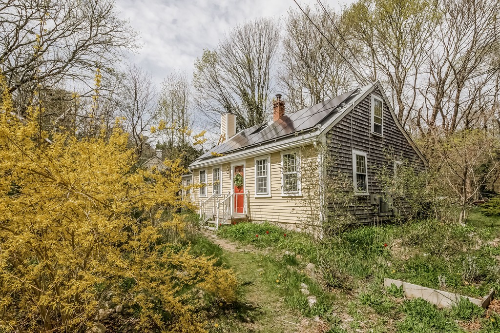 317 Converse Road Marion, MA 02738 - Photo 2 of 28