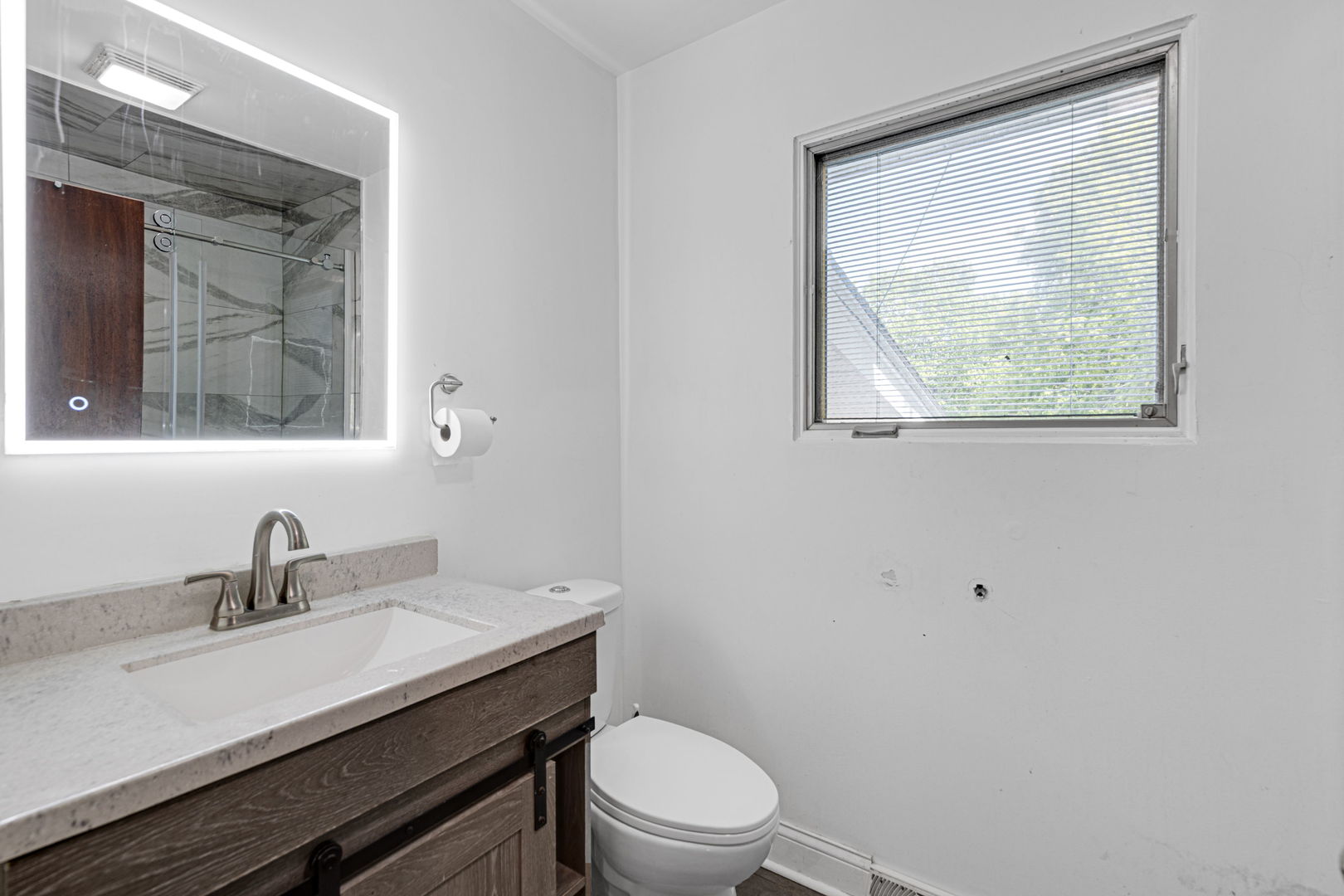 8901 Niles Center Road Skokie, IL 60076 - Photo 10 of 20 Gallery Image 10