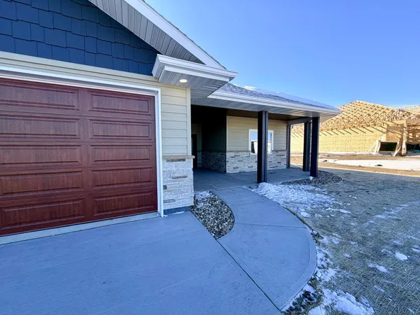 $415,000 | 2555 Sutherland Drive, Worthington, MN 56187