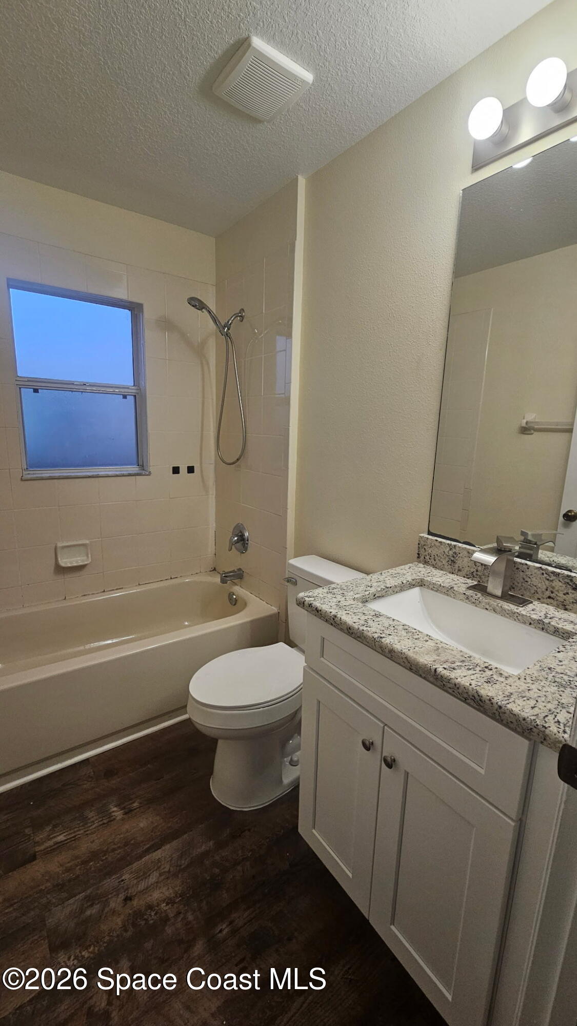 6150 Dees Road, Unit 6 Cocoa, FL 32927 - Photo 20 of 24 Second bathroom