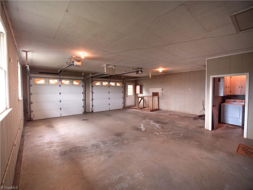 181 Layell Road Elkin, NC 28621 - Photo 8 of 33