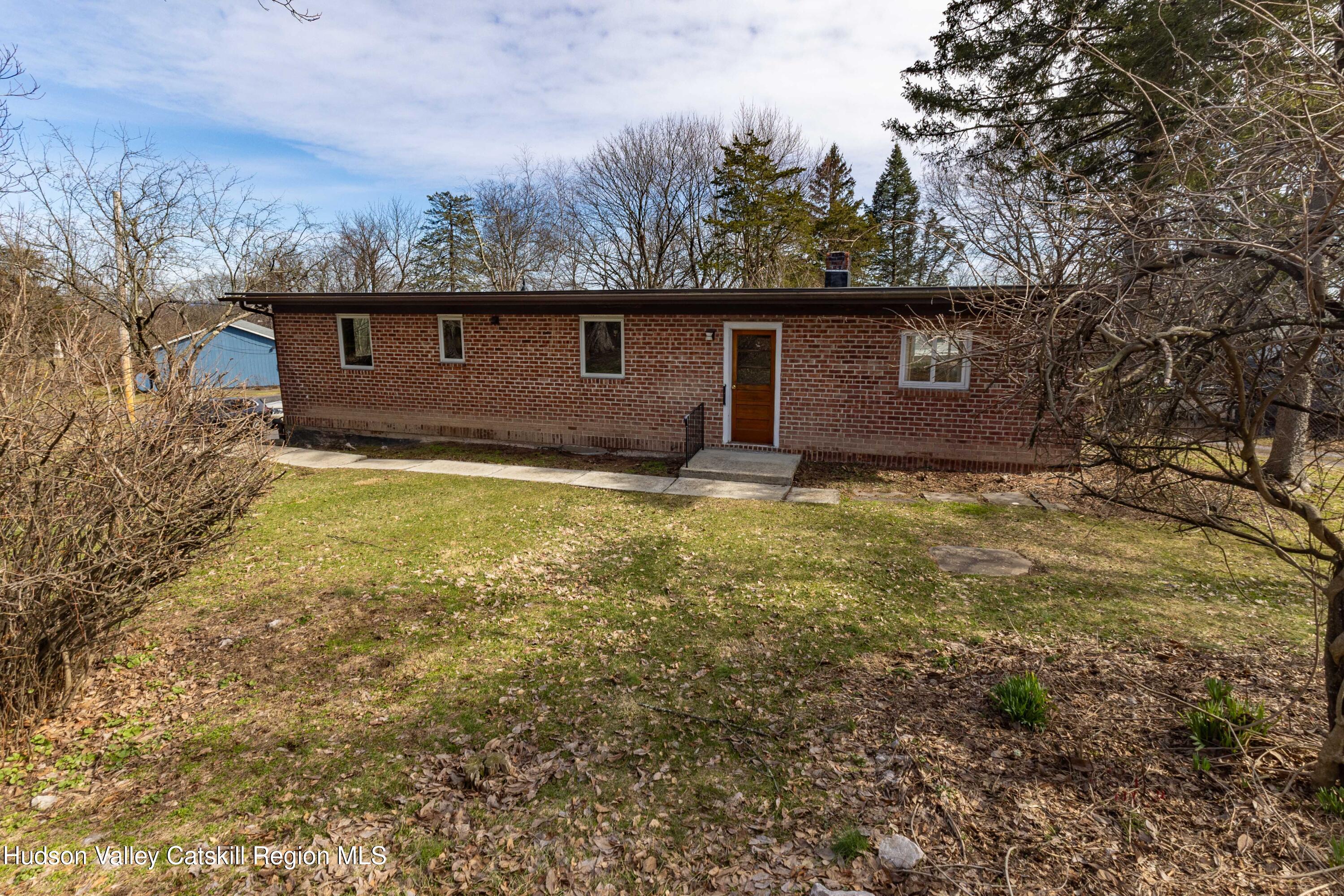 129 West Camp Church Road Saugerties, NY 12490 - Photo 4 of 27 5N9A5558