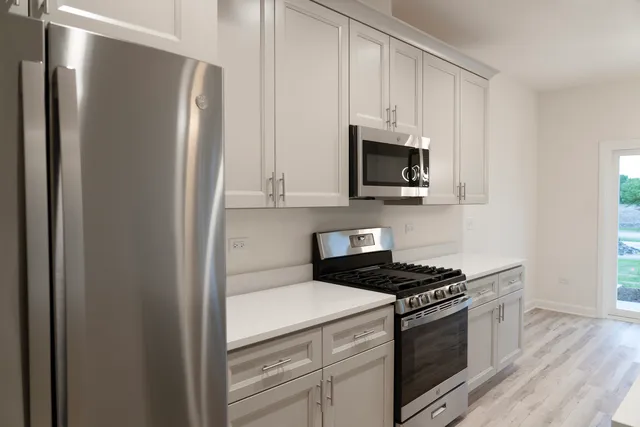 $349,900 | 513 Amherst Drive, Sycamore, IL 60178