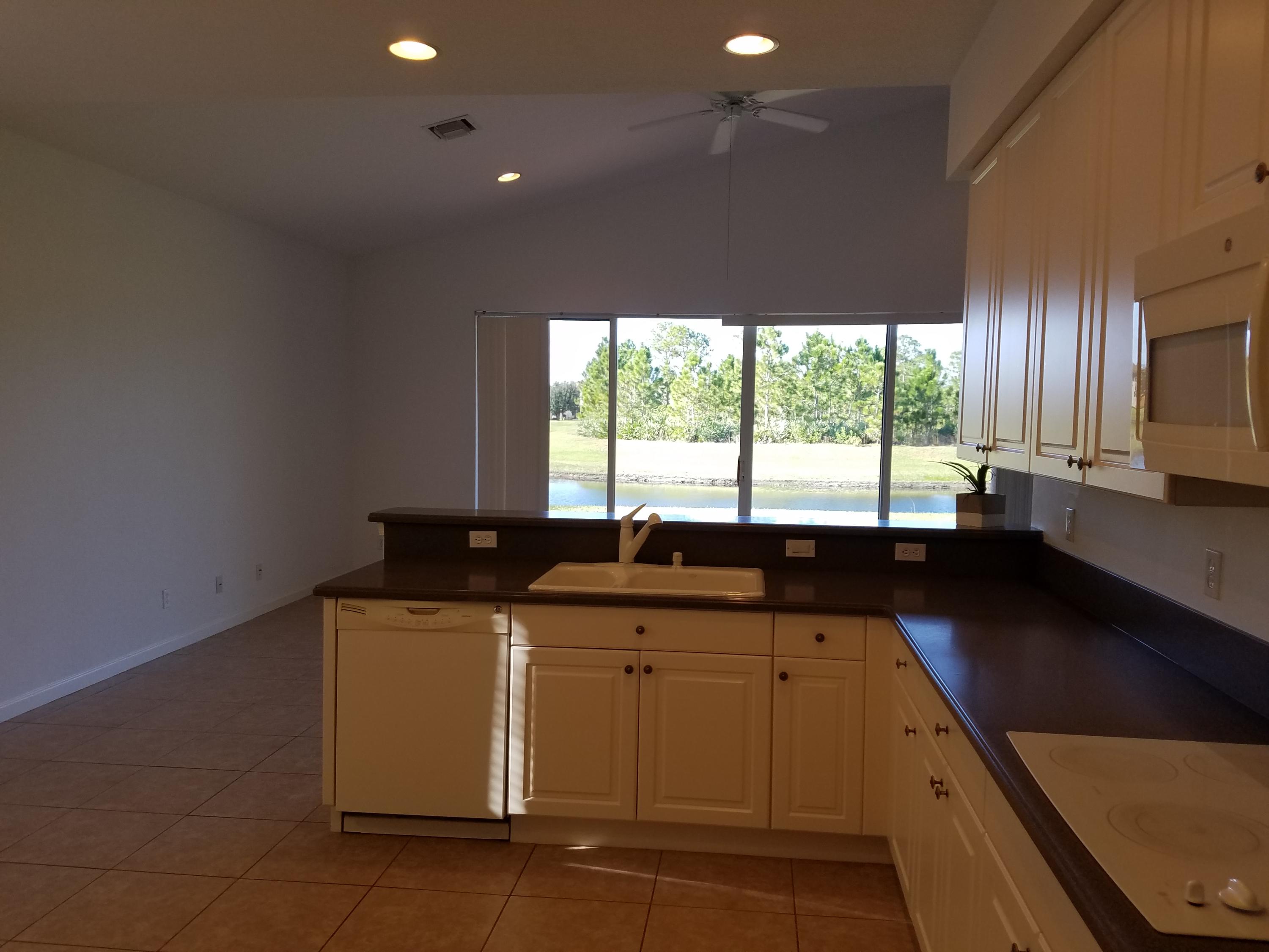 1329 Southeast Fleming Way Stuart, FL 34997 - Photo 13 of 25 24