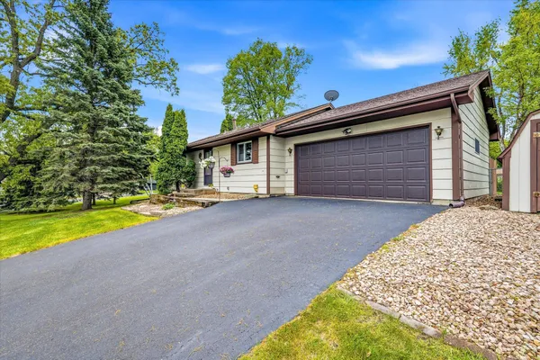 $350,000 | 8435 Shadyview Lane North, Maple Grove, MN 55311