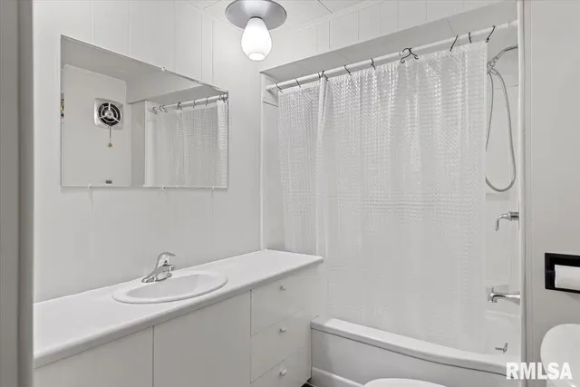 $239,900 | 158 East Monroe Street, Auburn, IL 62615