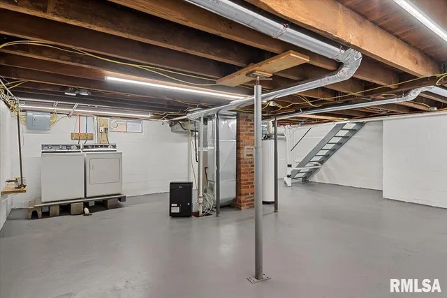 $239,900 | 158 East Monroe Street, Auburn, IL 62615