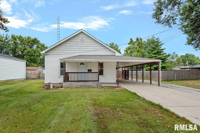 $239,900 | 158 East Monroe Street, Auburn, IL 62615