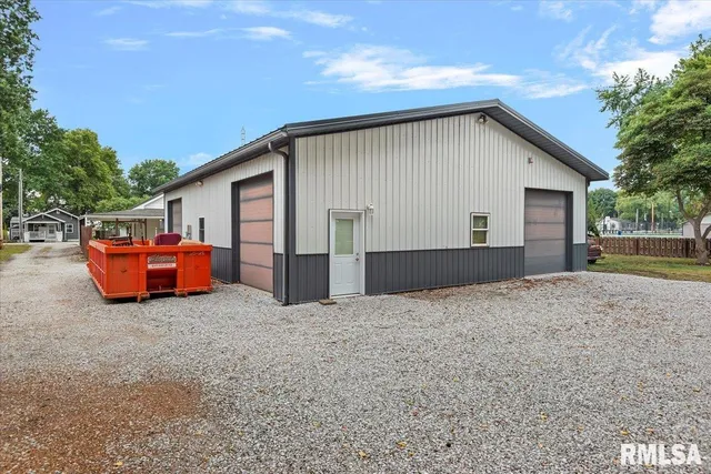 $239,900 | 158 East Monroe Street, Auburn, IL 62615