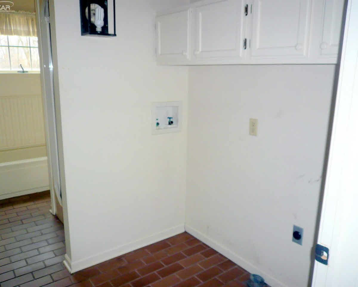 5390 Raubinger Road Swartz Creek, MI 48473 - Photo 13 of 25 21264366-12.JPG