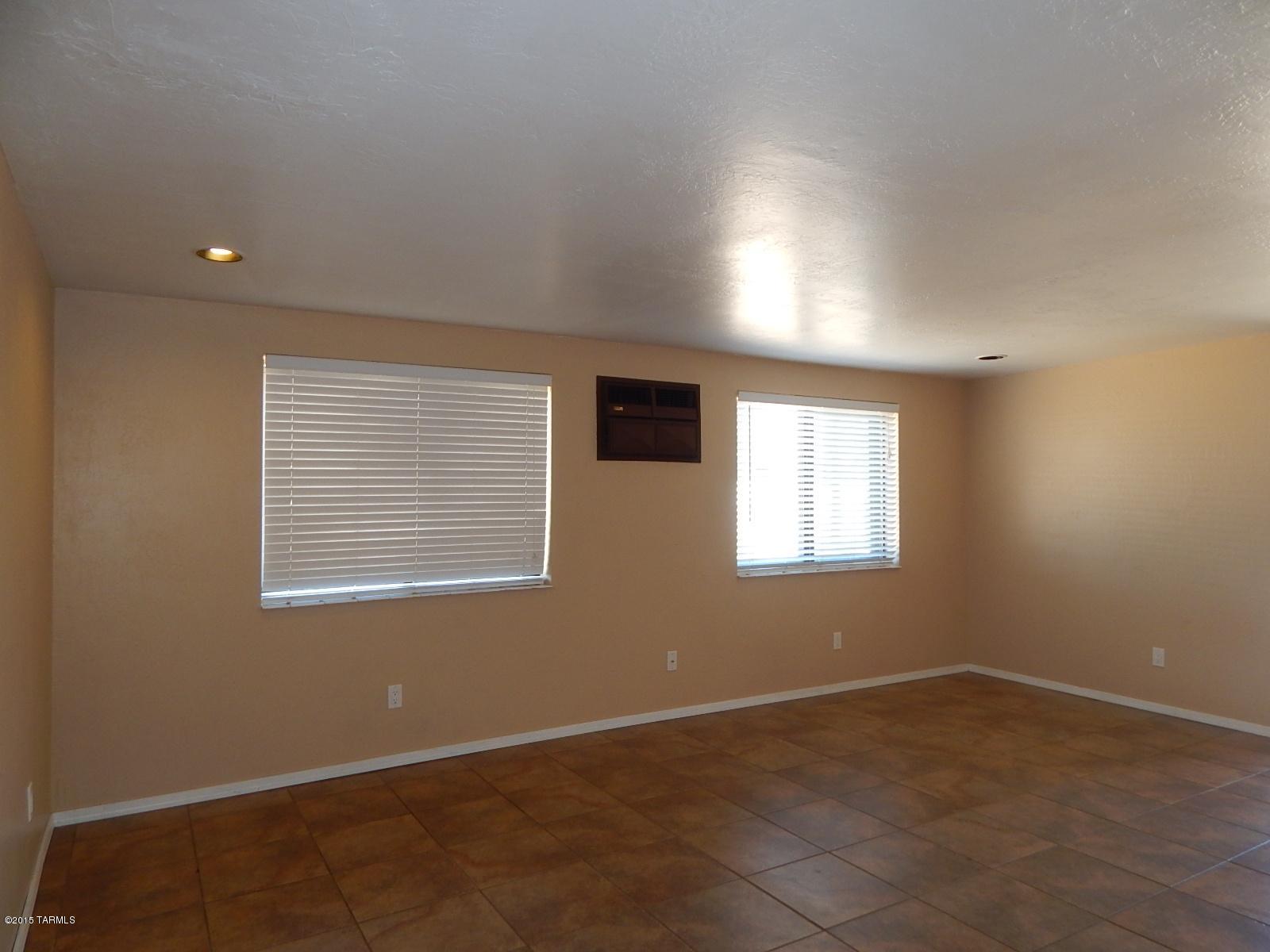 224 West Pastime Road Tucson, AZ 85705 - Photo 6 of 24
