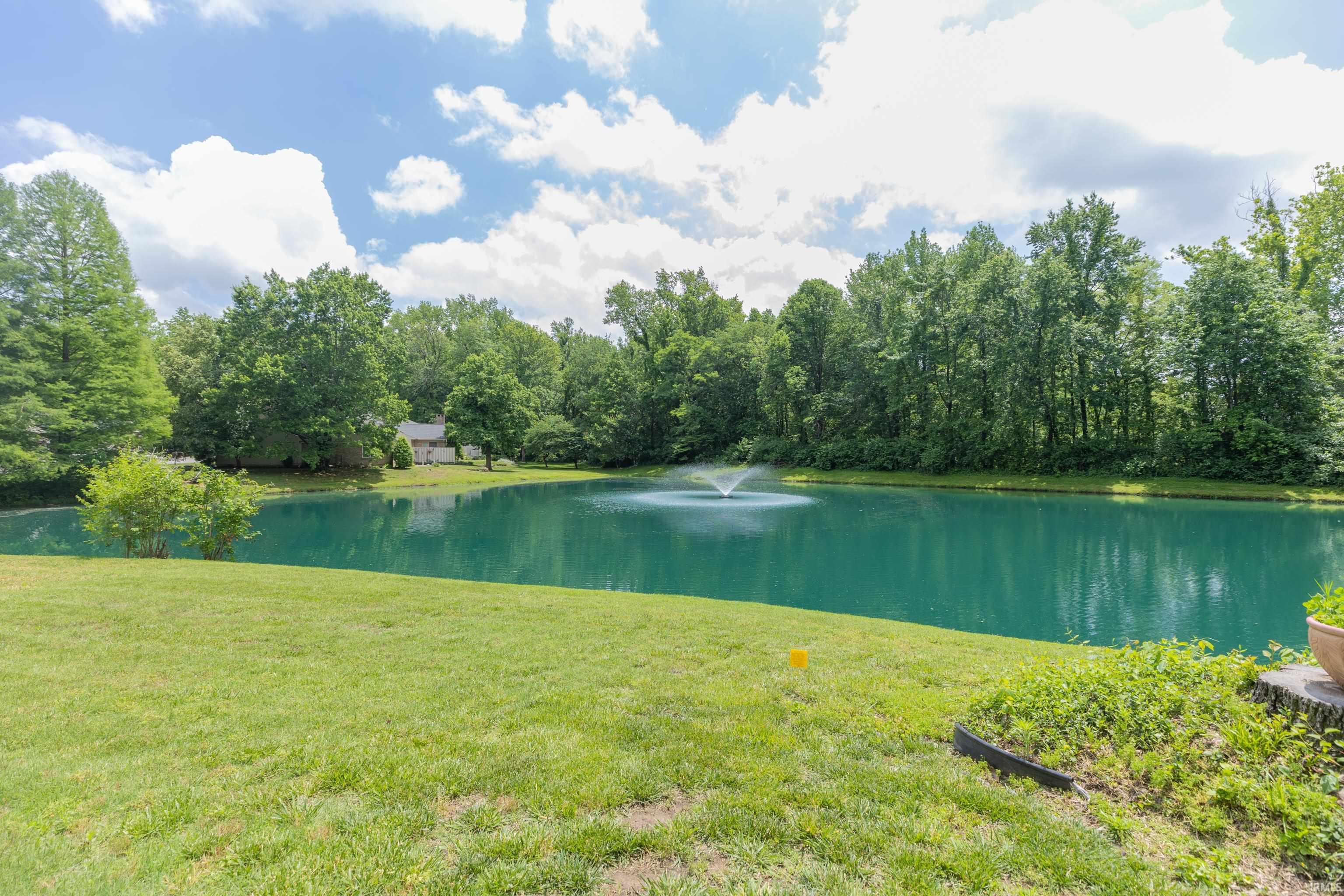 1415 Timberlake Road Evansville, IN 47710 - Photo 3 of 31 Gallery Image 3