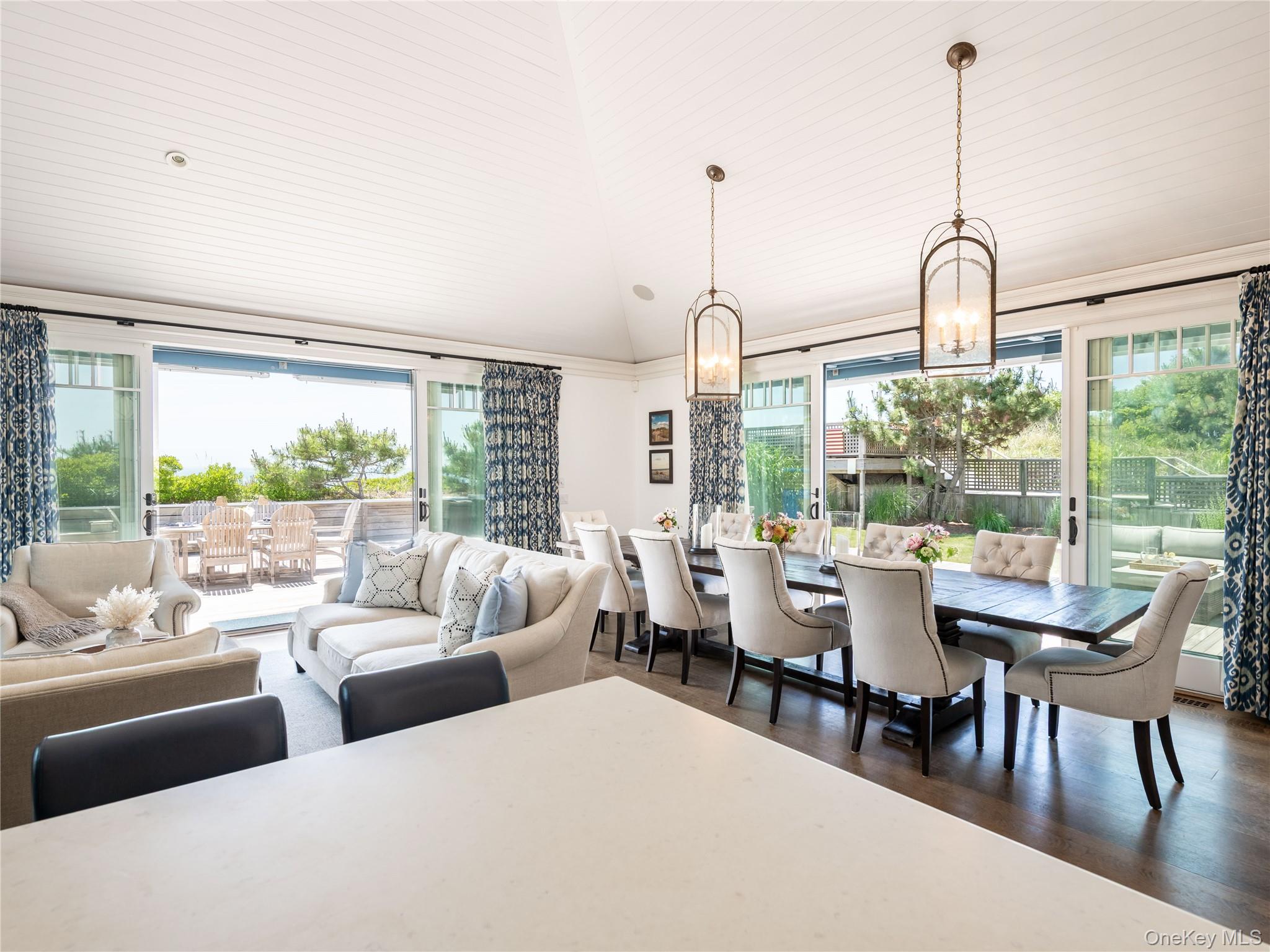 40 Dune Road Quogue, NY 11959 - Photo 11 of 38